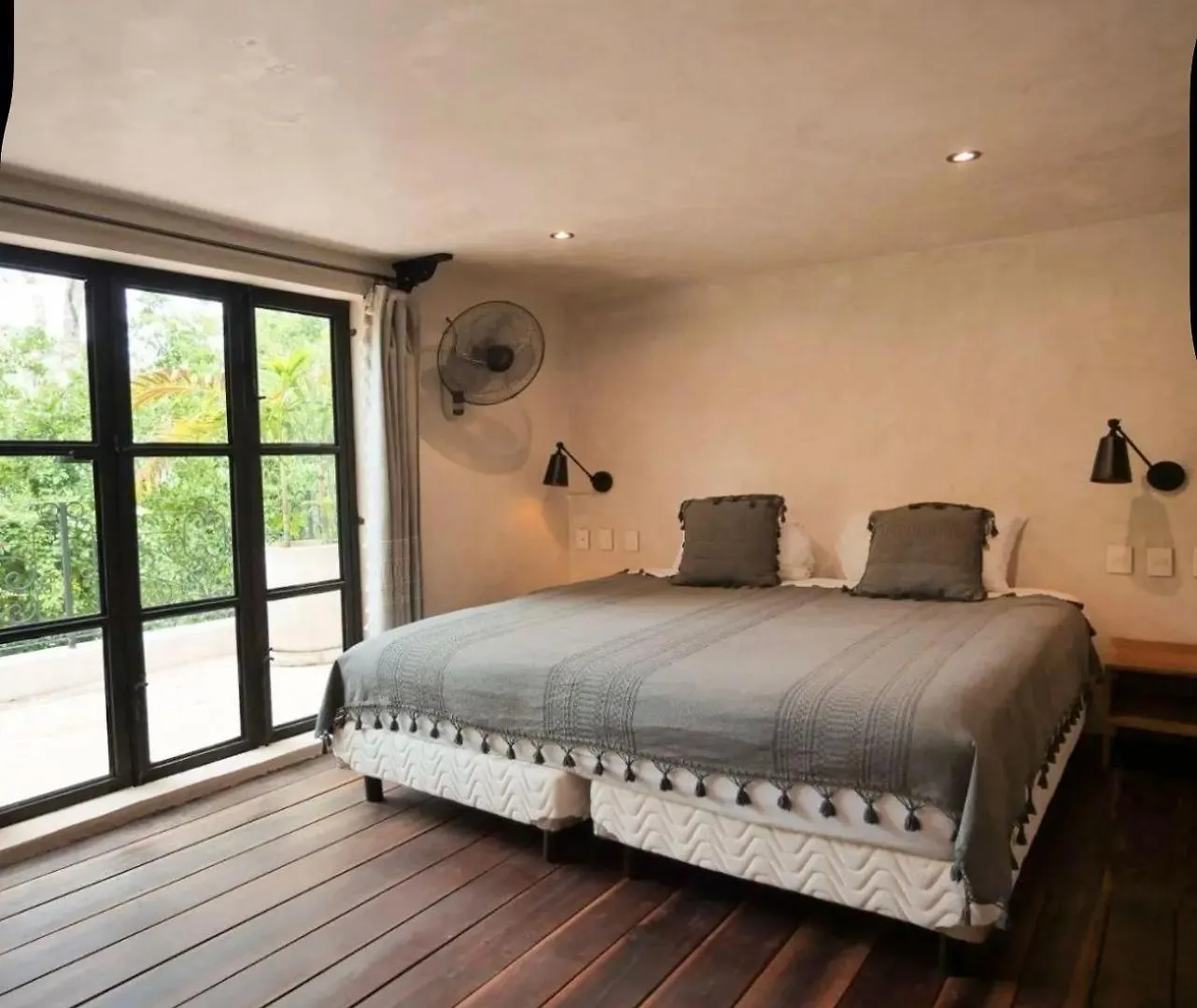 Francisco Uh May Casa Mag-Ha Bed & Breakfast  Francisco Uh May